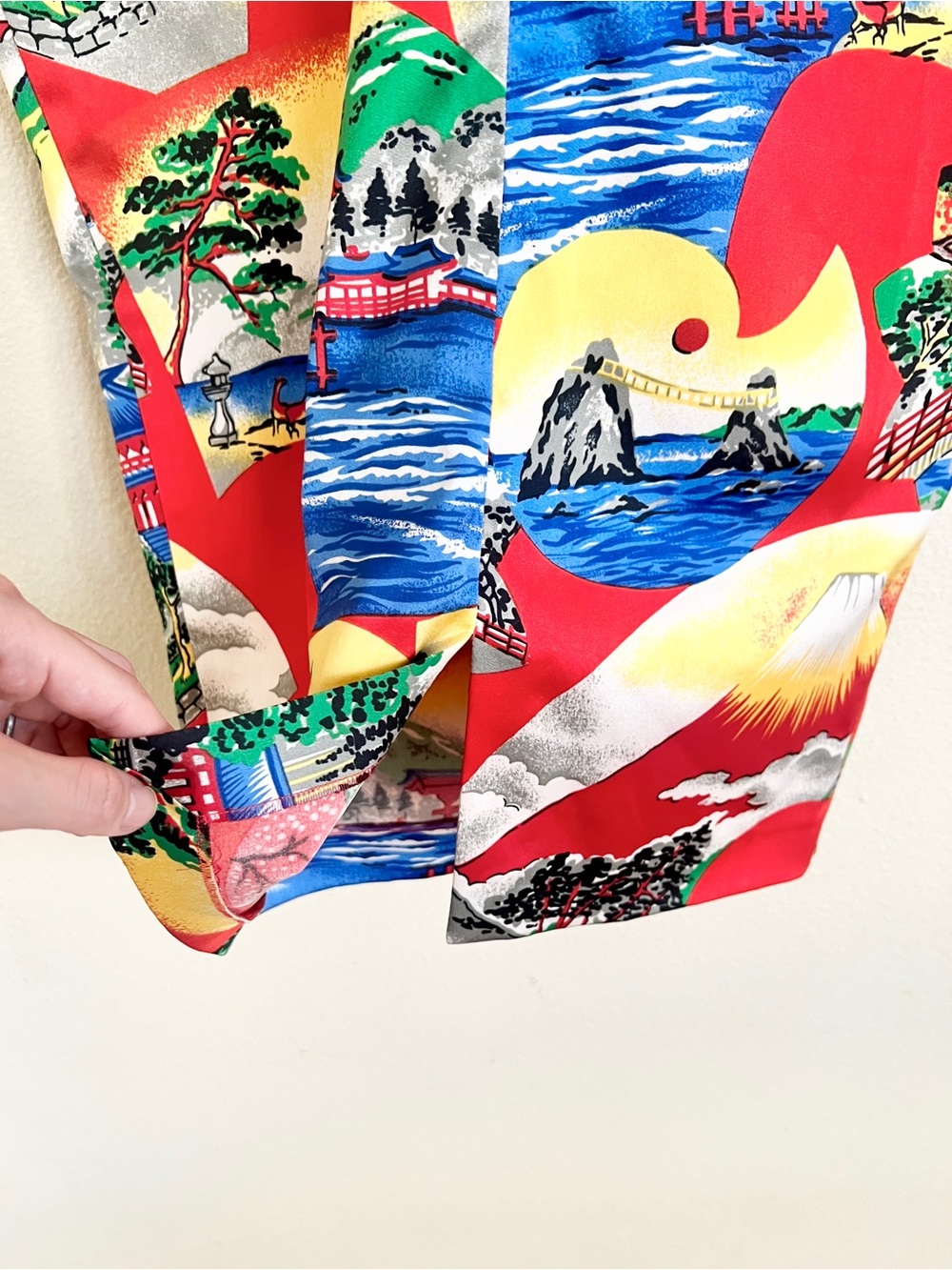 Vintage DOLCE & GABBANA S/S 2000 Japanese Scenes Printed Satin Slip Dress in Red - Picture 10 of 13